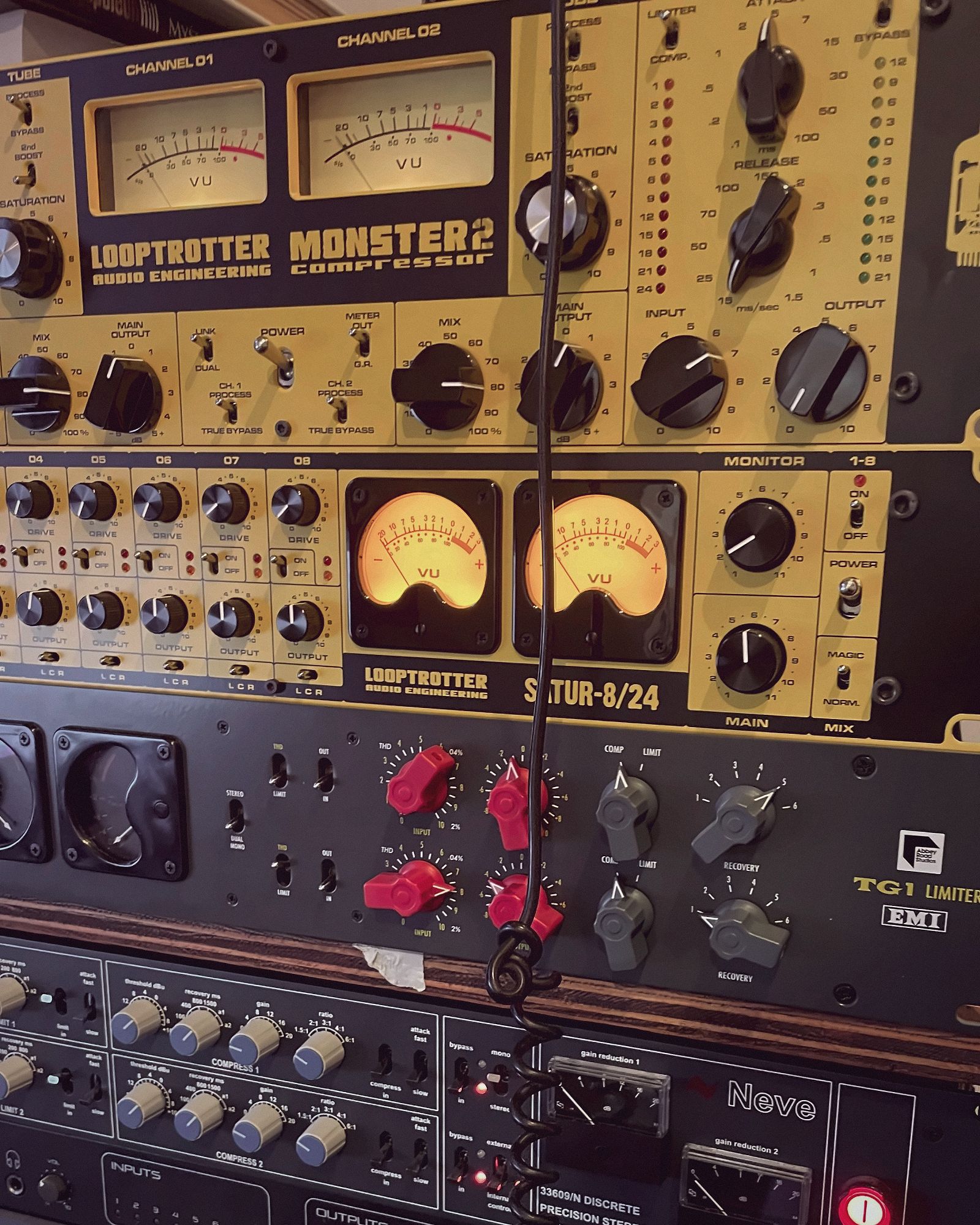 Looptrotter Monster 2 and SATUR 8/24 above the Chandler TG1